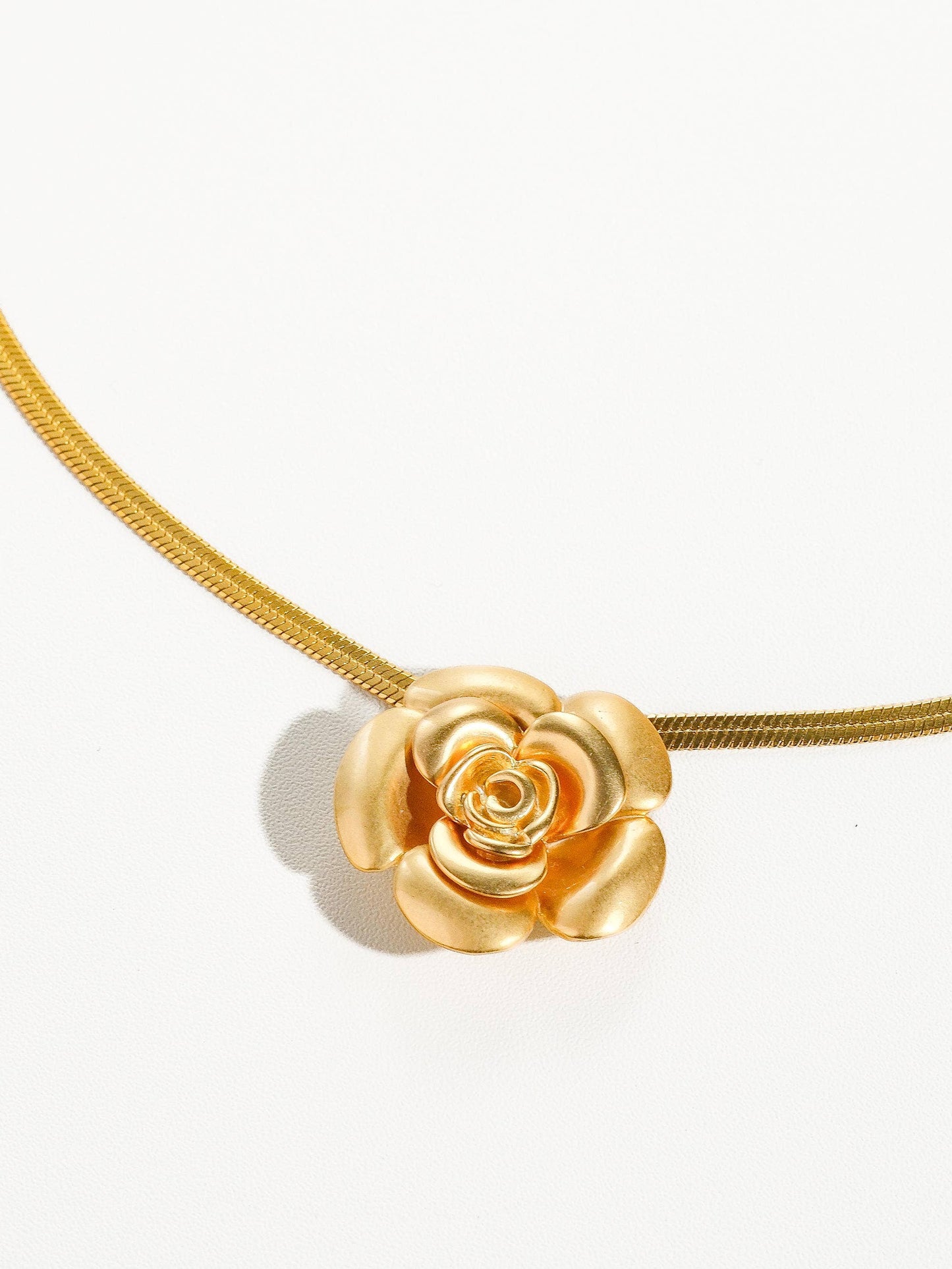 Aurelia 18K Gold Vintage Camellia Floral Necklace Flânerie by MAIQ
