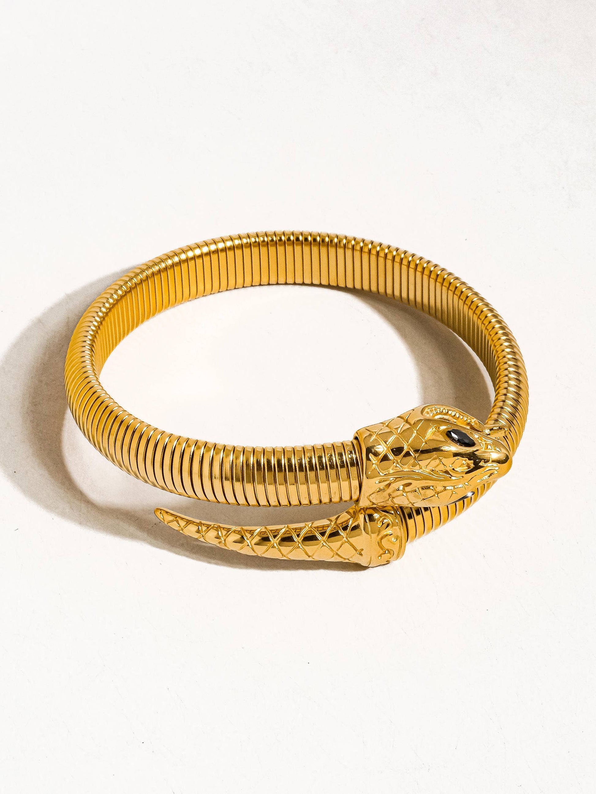 Paix 18K Gold Non-Tarnish Serpent Bangle Flânerie by MAIQ