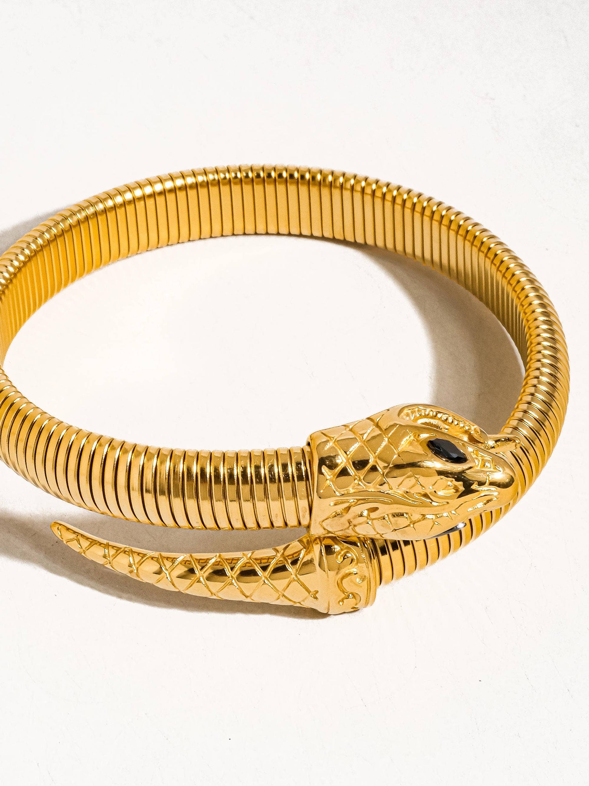 Paix 18K Gold Non-Tarnish Serpent Bangle Flânerie by MAIQ