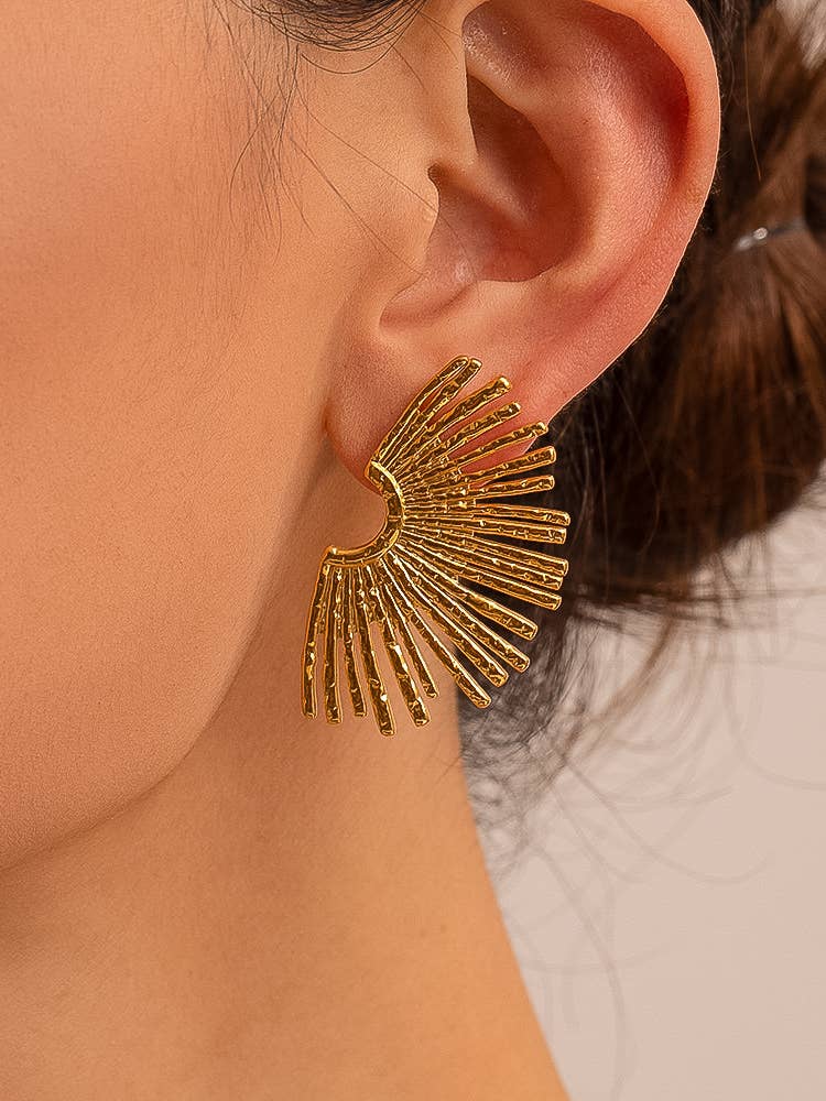 Bisous 18K Gold Non-Tarnish Sunburst Earring Flânerie by MAIQ