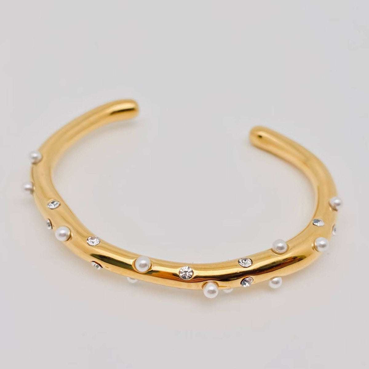Zircon Pearl 18K Gold Plated Stainless Steel Bangle - FGS Mio Queena