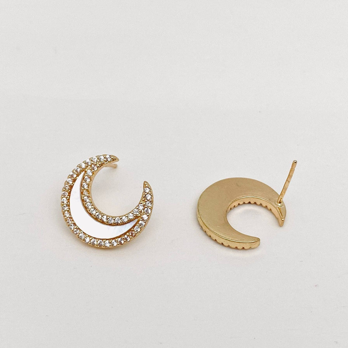 Sparkling Cubic Zirconia Shell Moon Ear Studs - MS Mio Queena