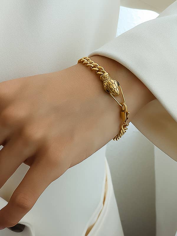 Habu 18K Gold Non-Tarnish Serpent Bracelet Flânerie by MAIQ