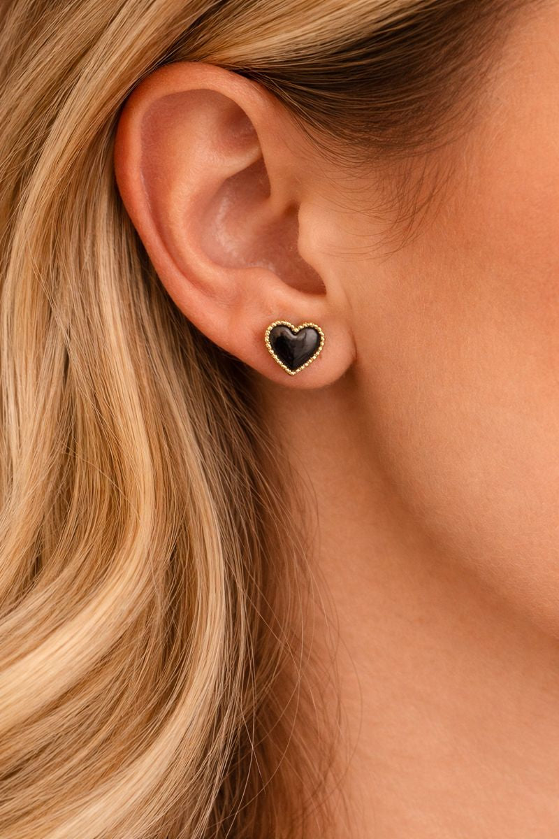 Gold Enamel Heart Stud Earrings Frem