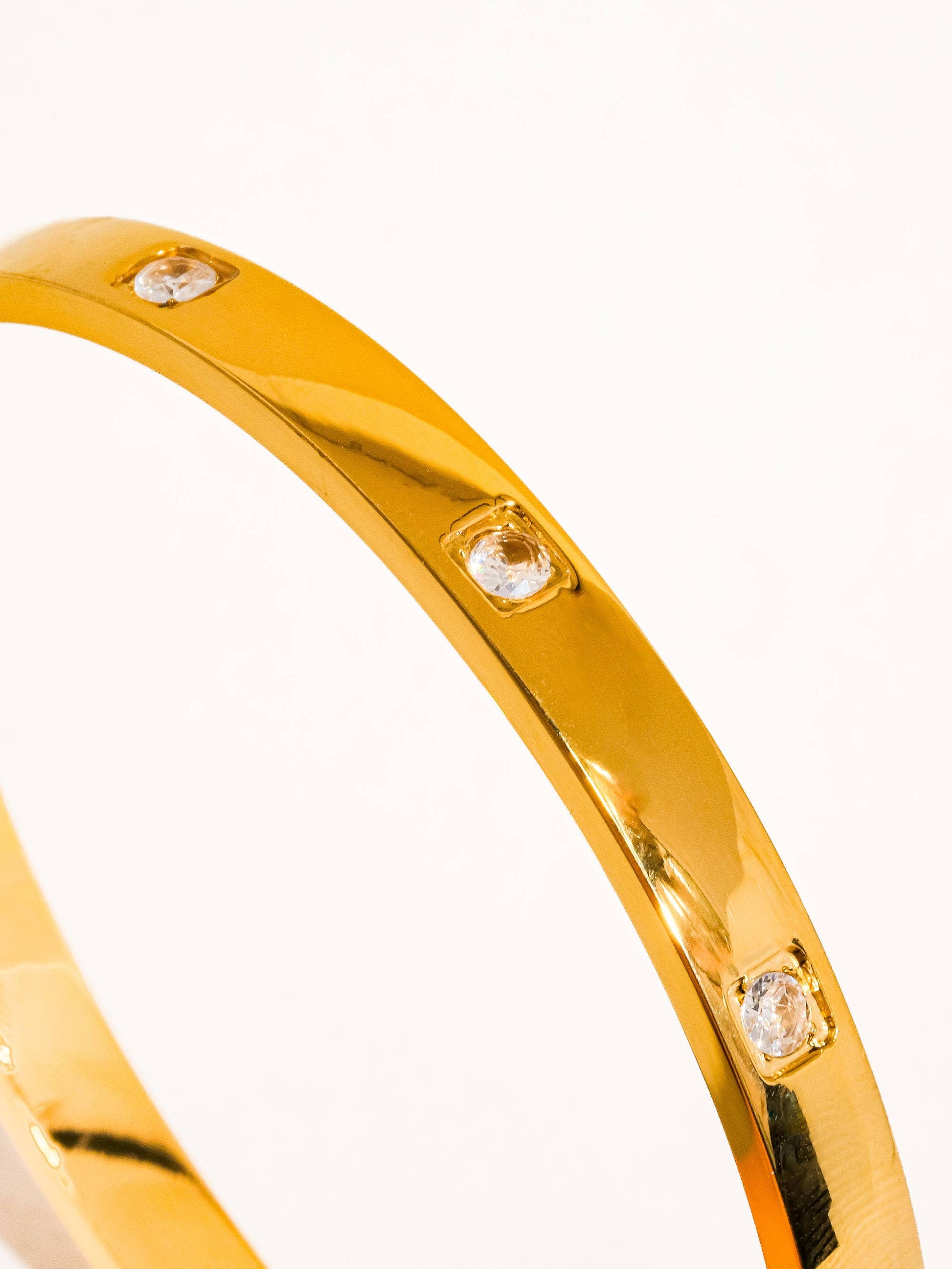 Neil 18K Gold Non-Tarnish Classic CZ Bangle Flânerie by MAIQ