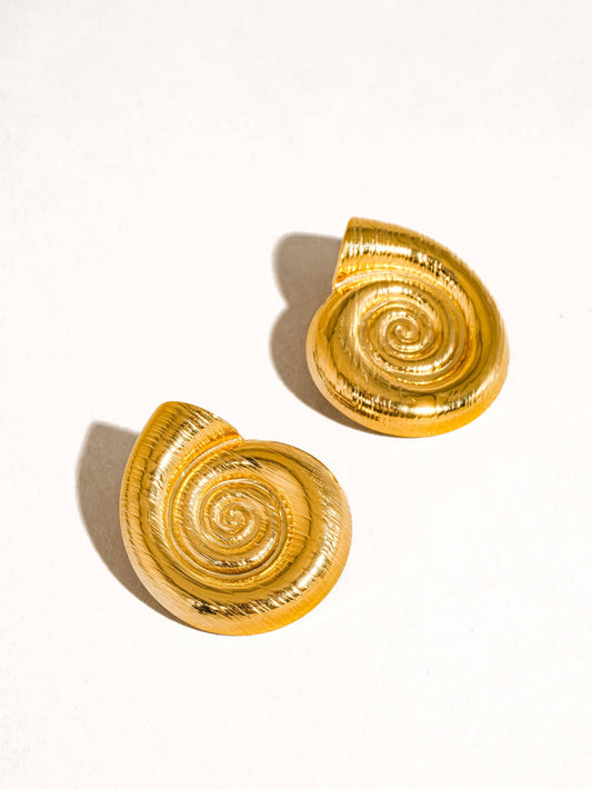 Coraline 18K Gold Non-Tarnish Large Seashell Stud Flânerie by MAIQ