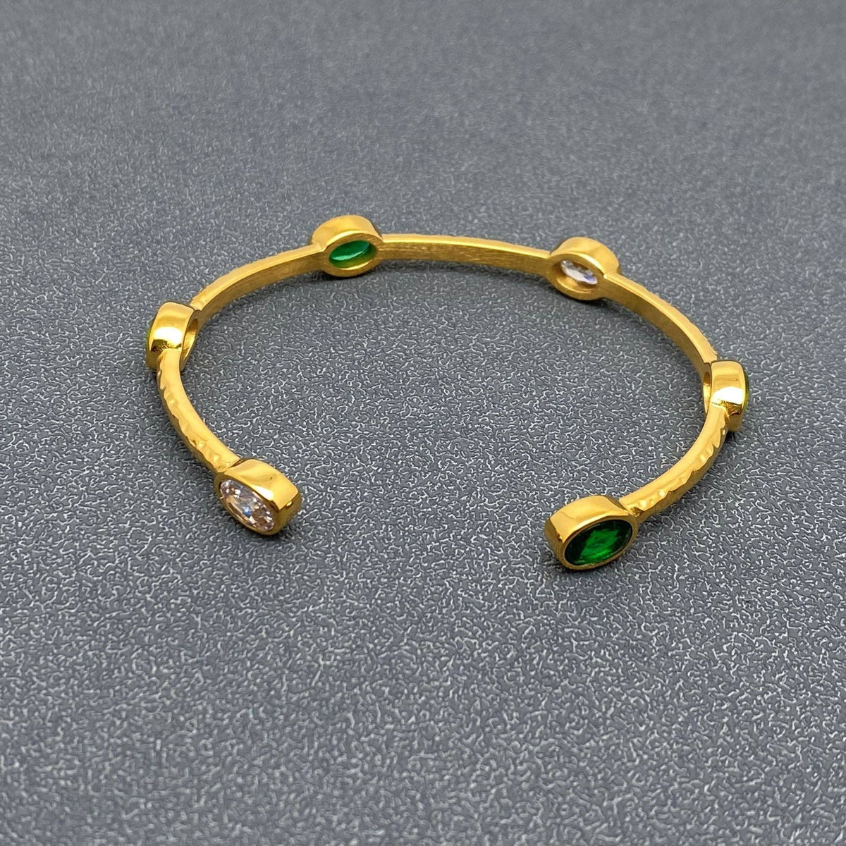 18K Gold Zircon Bangle Mio Queena