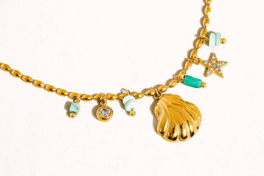 Sumner 18K Non-Tarnish Shell and Star Necklace Flânerie by MAIQ