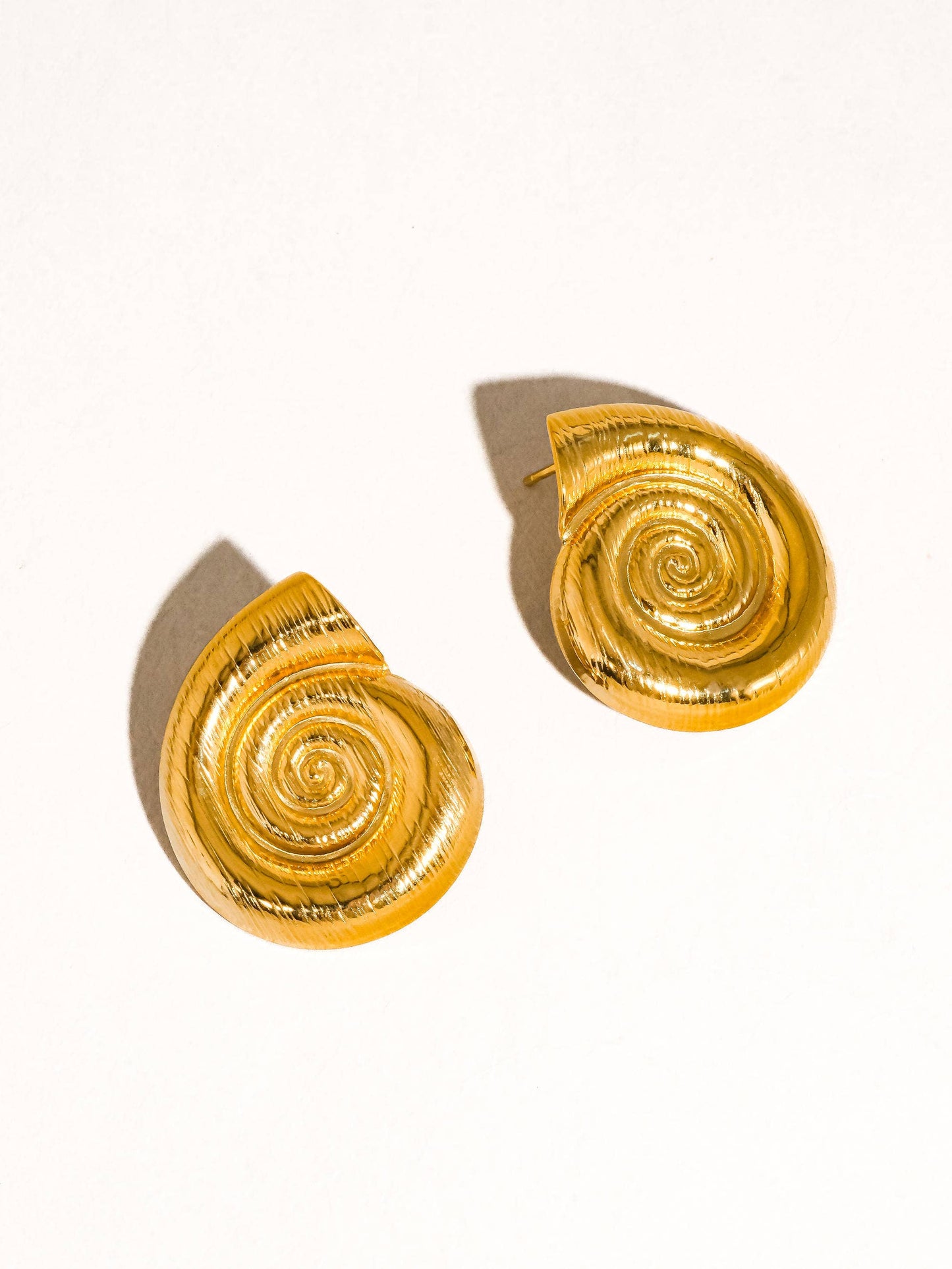 Coraline 18K Gold Non-Tarnish Large Seashell Stud Flânerie by MAIQ