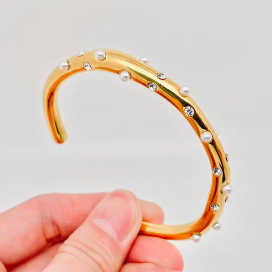 Zircon Pearl 18K Gold Plated Stainless Steel Bangle - FGS Mio Queena