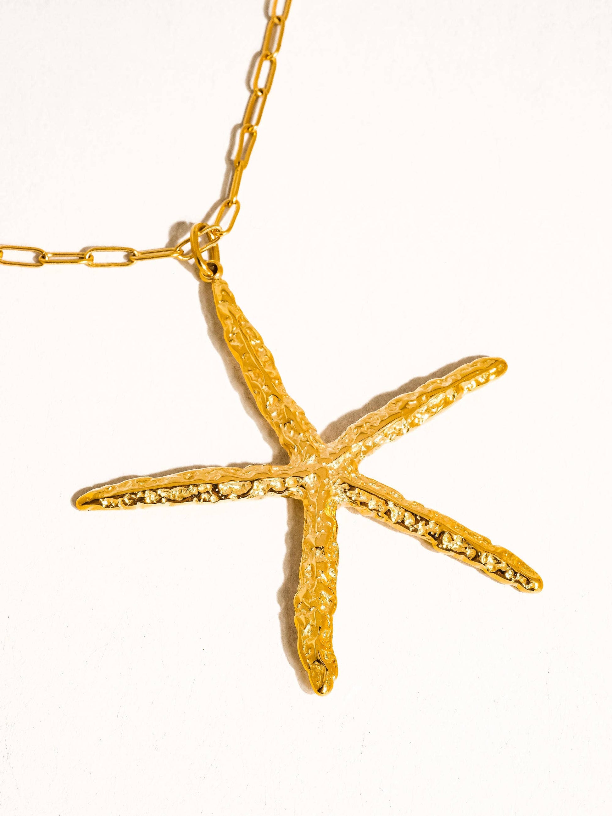 Suki 18K Gold Non-Tarnish Statement Star Necklace Flânerie by MAIQ