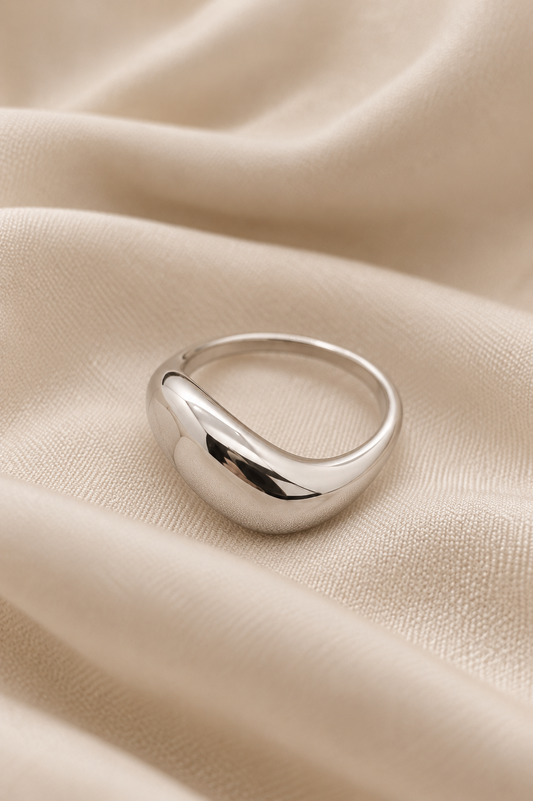 Glossy Wave Silver Ring Mio Queena